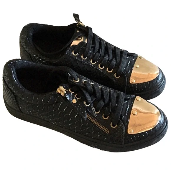 🆕 Adidas Superstar Gold Toe Sneaker 👟 - Picture 1 of 9